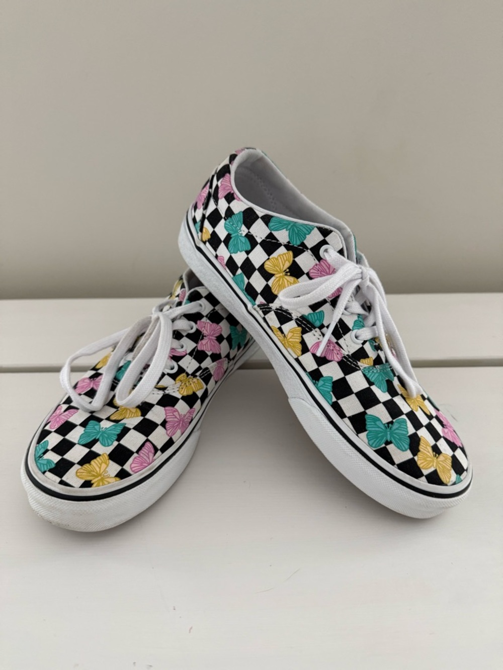 Vans Butterfly Checkerboard Sneakers Kid’s Size 4